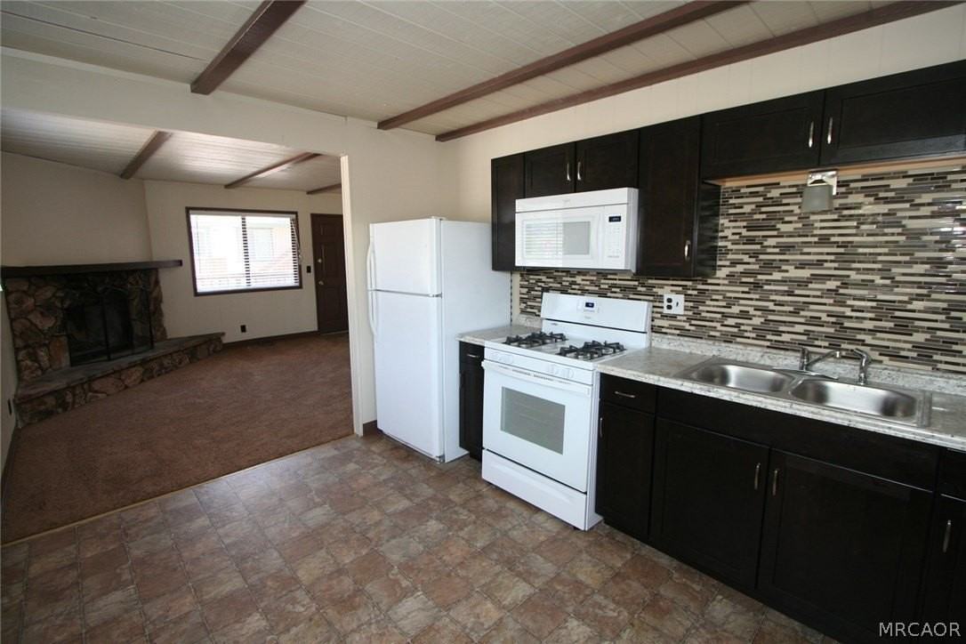 42719 Moonridge Rd Unit 1 - Photo 5 of 15