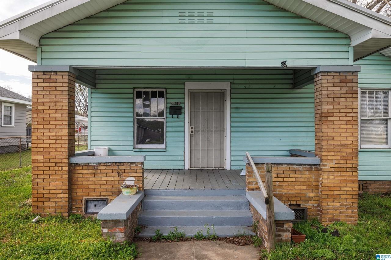 2518 Avenue J - Photo 4 of 16