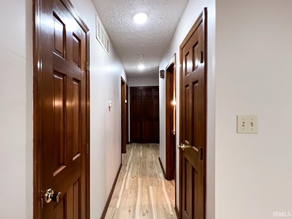 1633 S Greenfield Ct - Photo 7 of 27