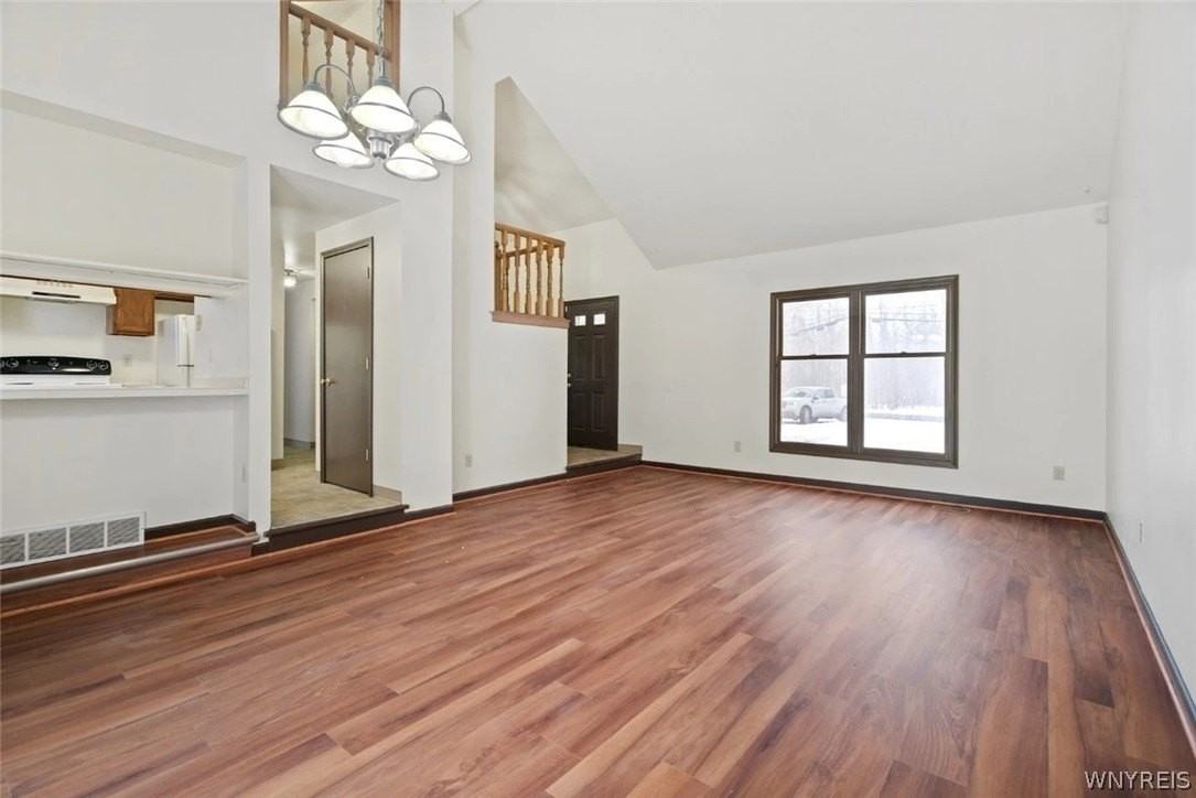 383 S Ellicott Creek Rd - Photo 6 of 14