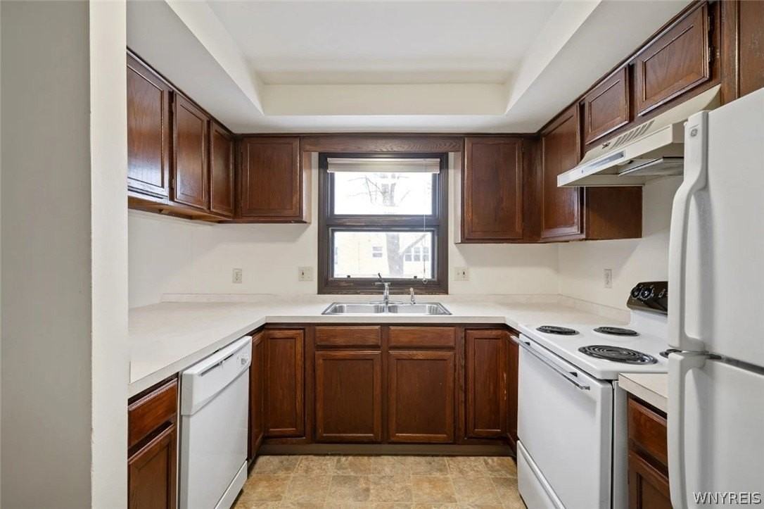 383 S Ellicott Creek Rd - Photo 7 of 14