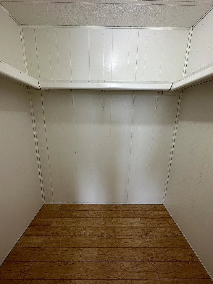 205 Holland Ln - Photo 6 of 7