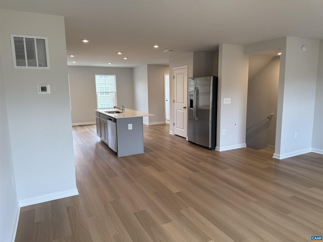 99 Oldfield Dr - Photo 5 of 23