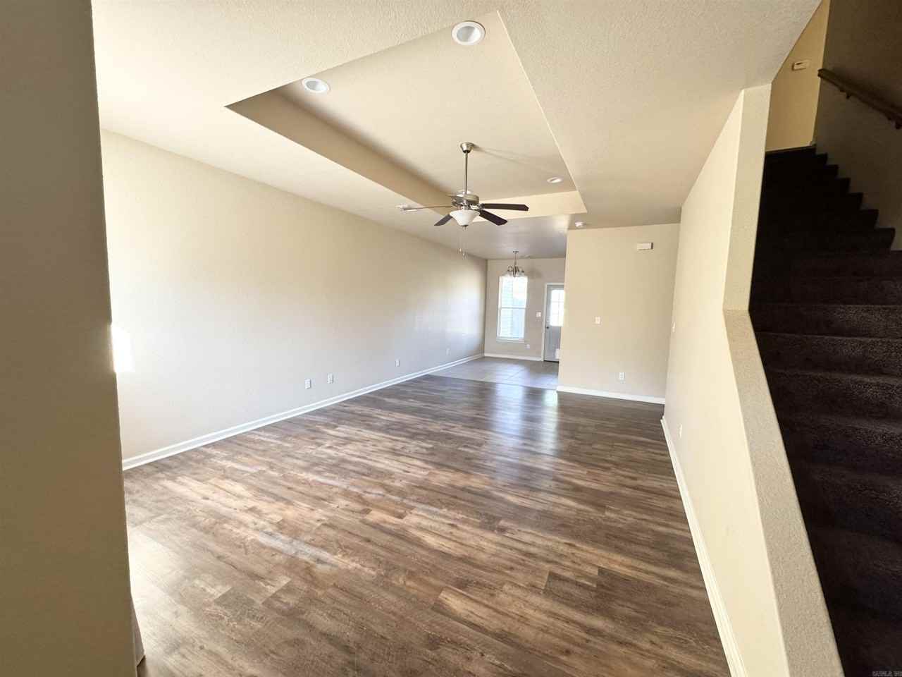 106 Shadow Peak Ln - Photo 2 of 17