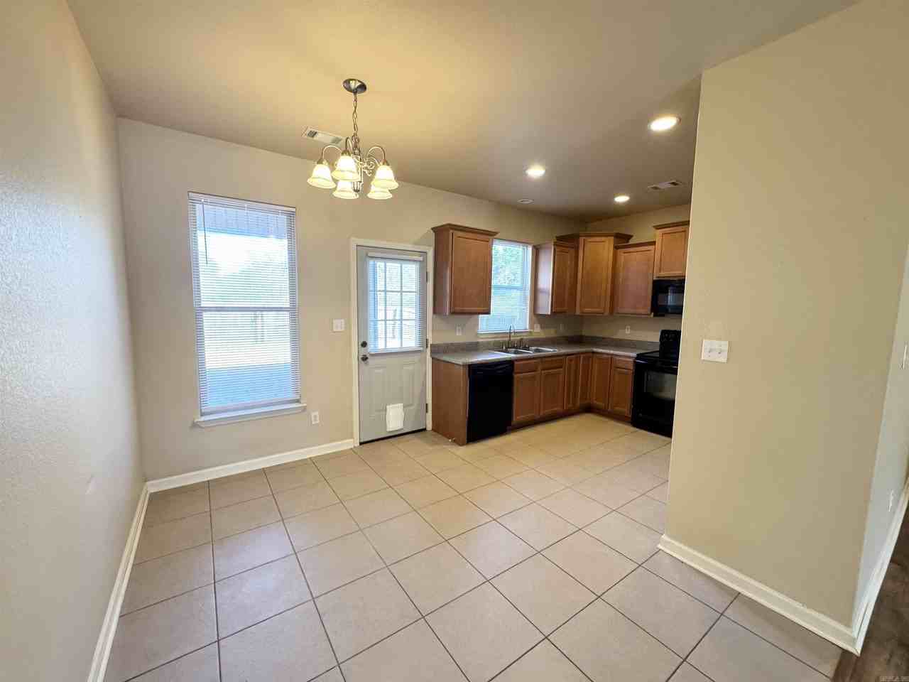 106 Shadow Peak Ln - Photo 3 of 17