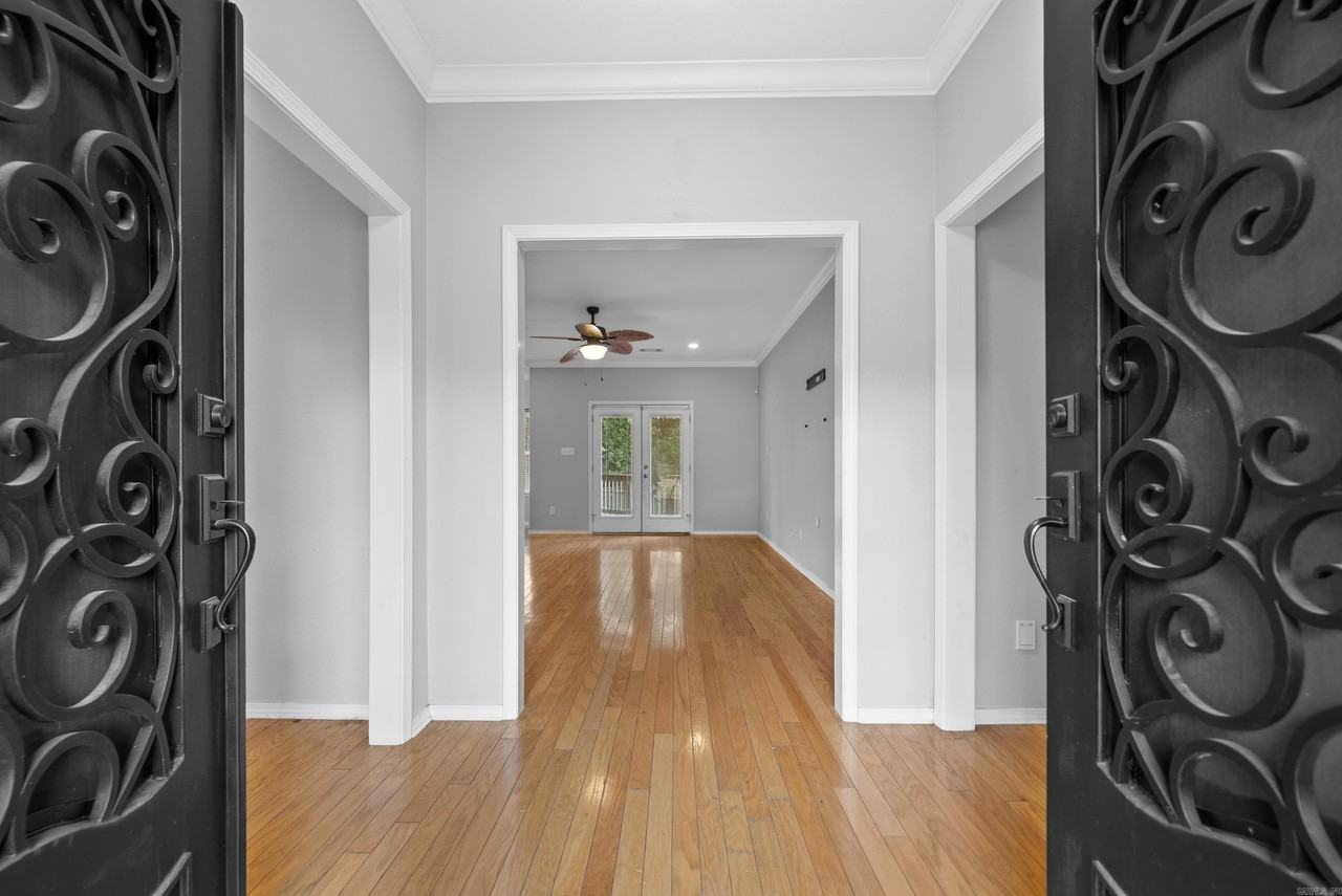 220 Massey Rd - Photo 5 of 27