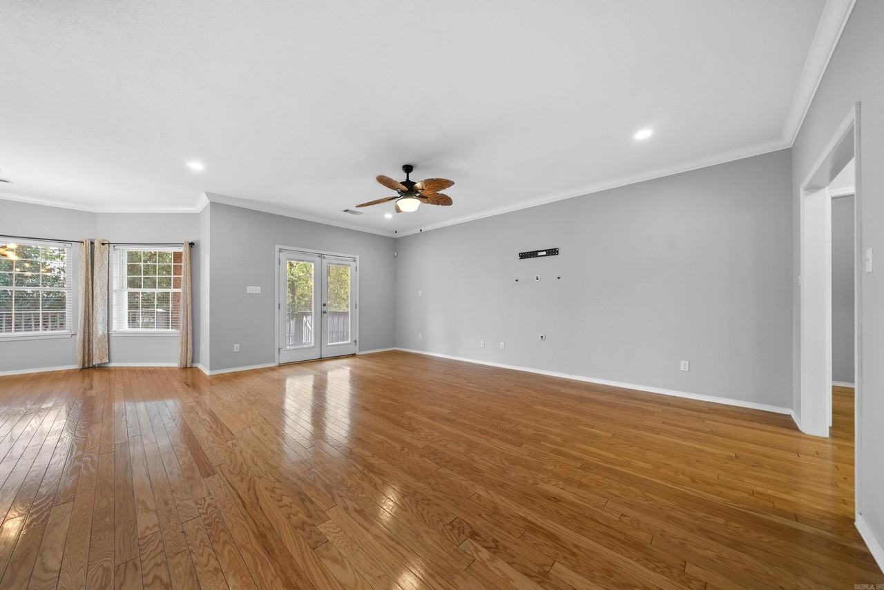 220 Massey Rd - Photo 7 of 27