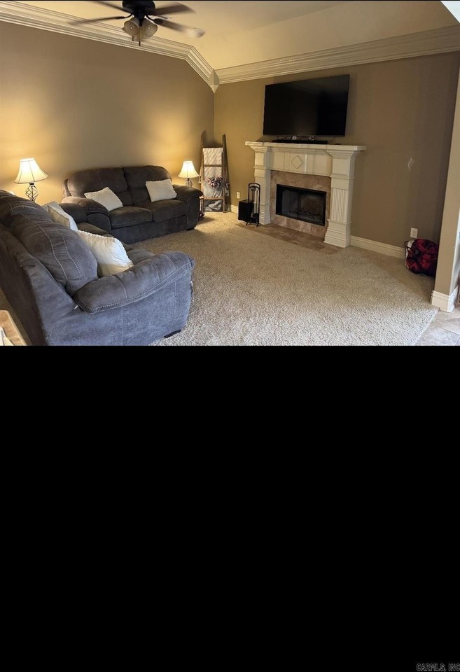 112 Vienne Pl - Photo 3 of 4