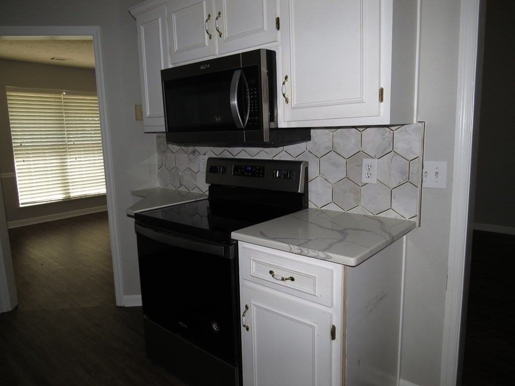 Lee Rd - Photo 6 of 23