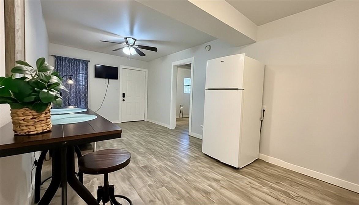 10654 Heizer Dr Apt 6 - Photo 5 of 11