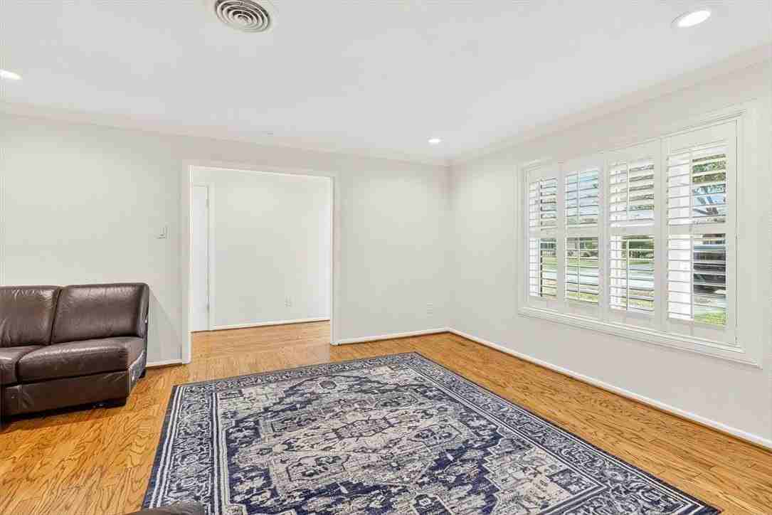 722 Brock Dr - Photo 6 of 40