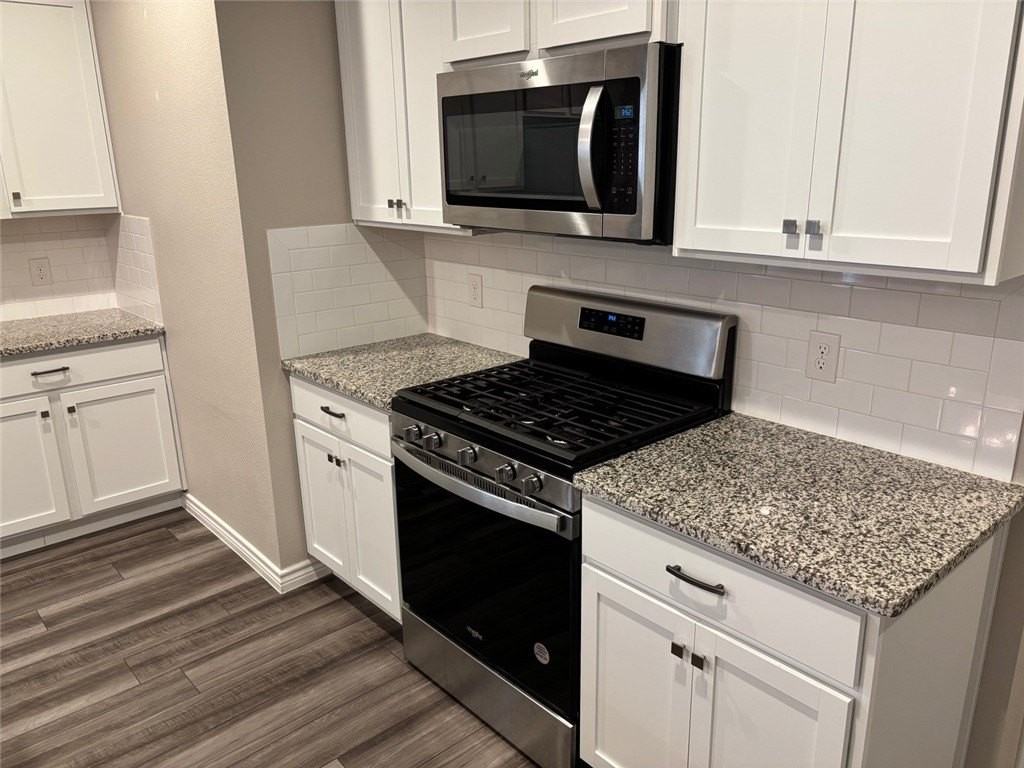 7326 Tristan Dr - Photo 4 of 31