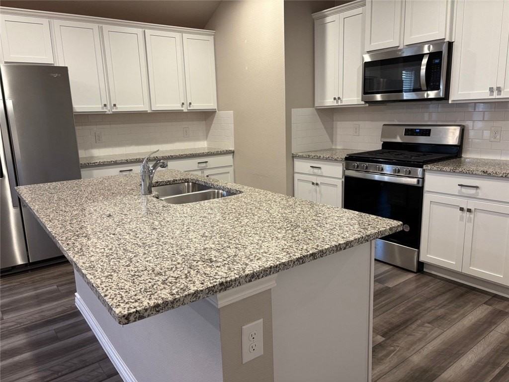 7326 Tristan Dr - Photo 6 of 31