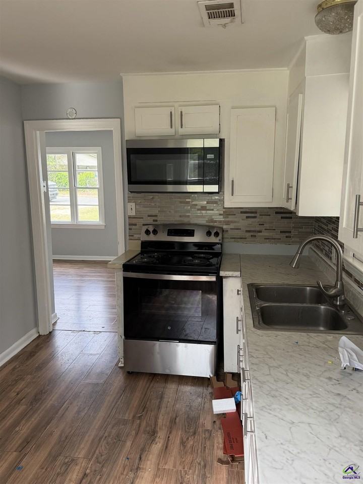 202 Ruzelle St - Photo 4 of 10