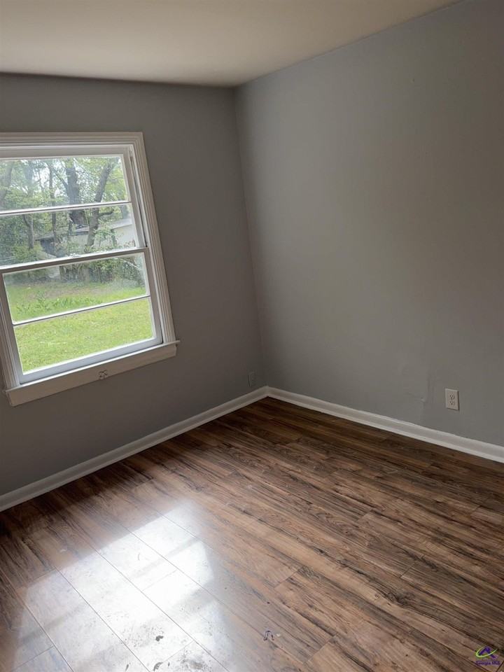 202 Ruzelle St - Photo 5 of 10