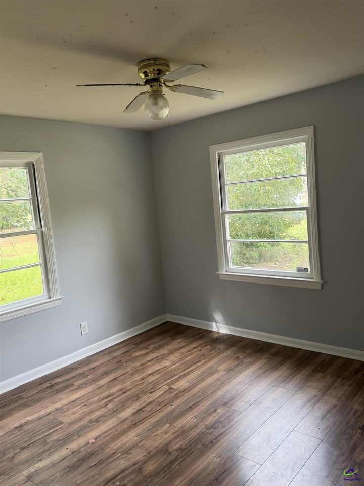 202 Ruzelle St - Photo 7 of 10