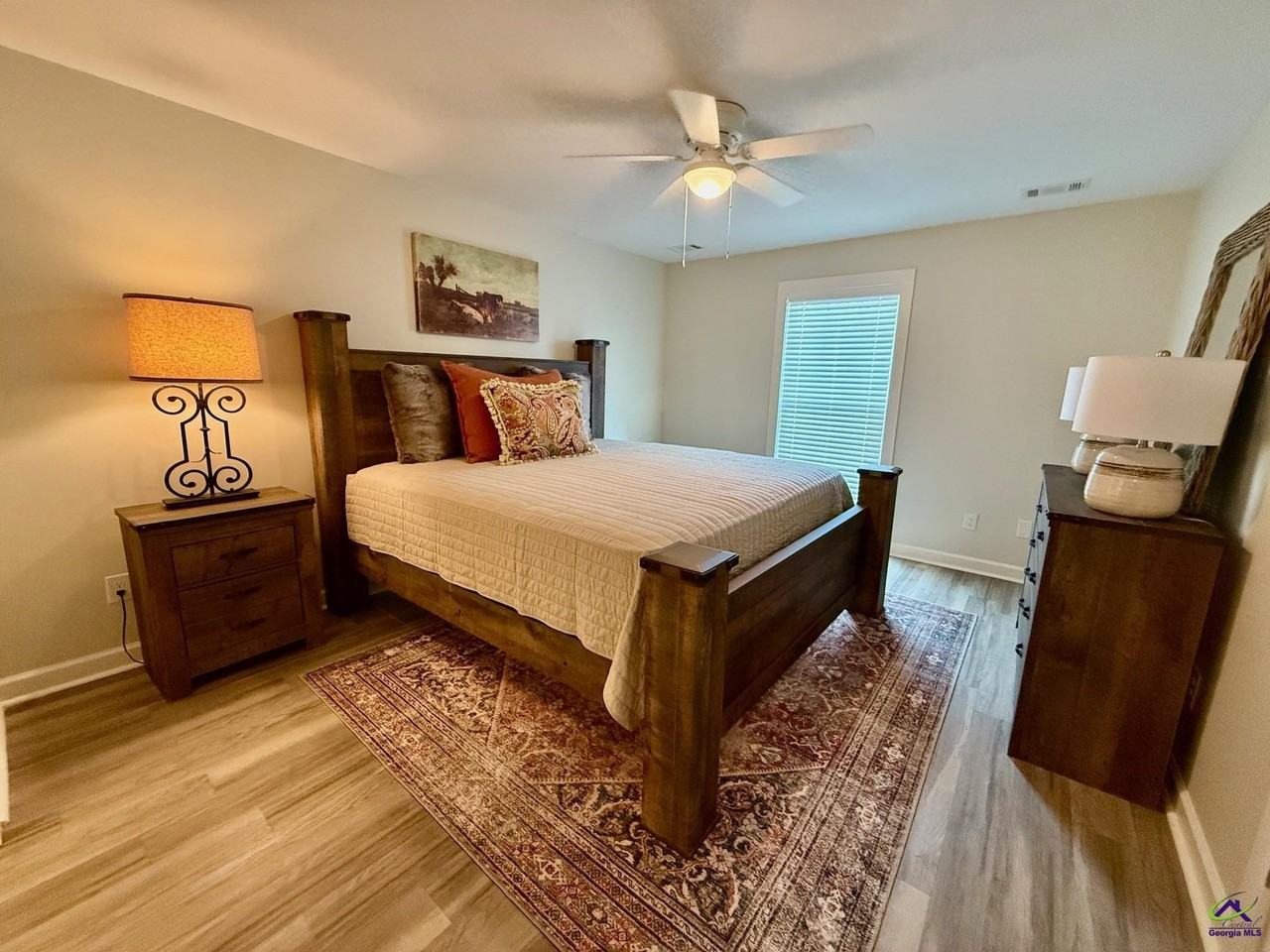 100 Webster Way - Photo 4 of 20