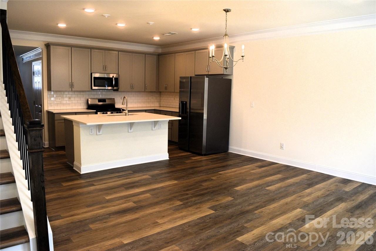 4011 Rothwood Ln - Photo 6 of 21