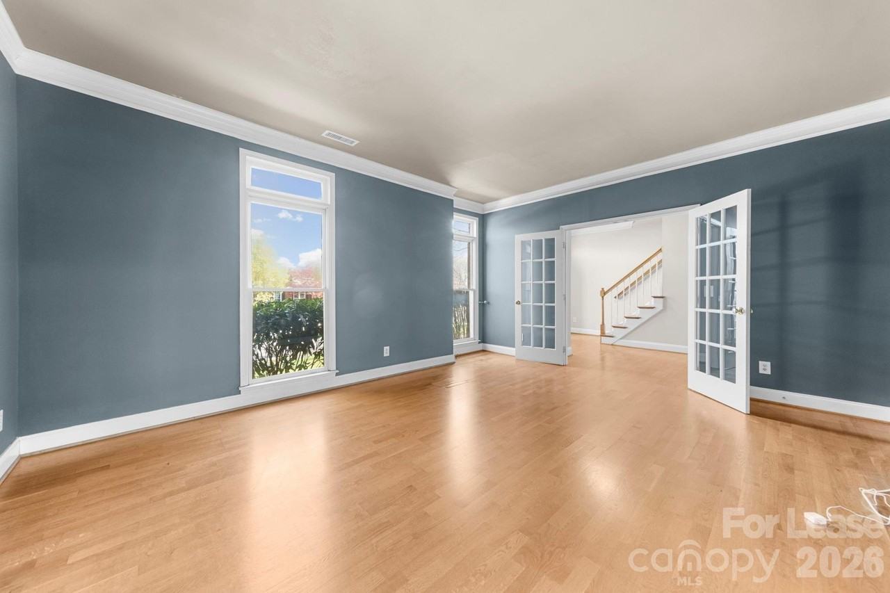 214 Southern Cross Ln - Photo 3 of 43