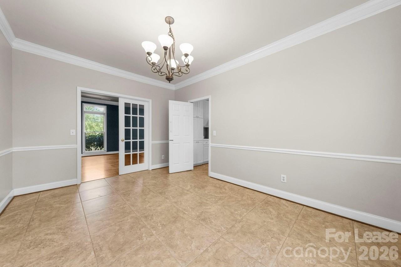 214 Southern Cross Ln - Photo 4 of 43