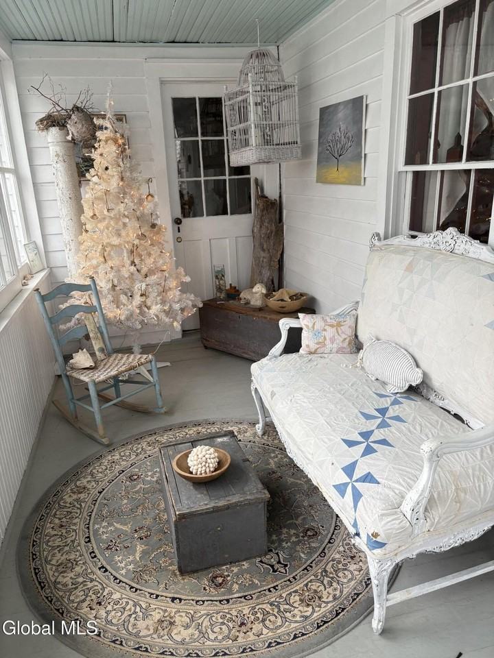 20 Elm Street unit: Apartment - Photo 2 of 22