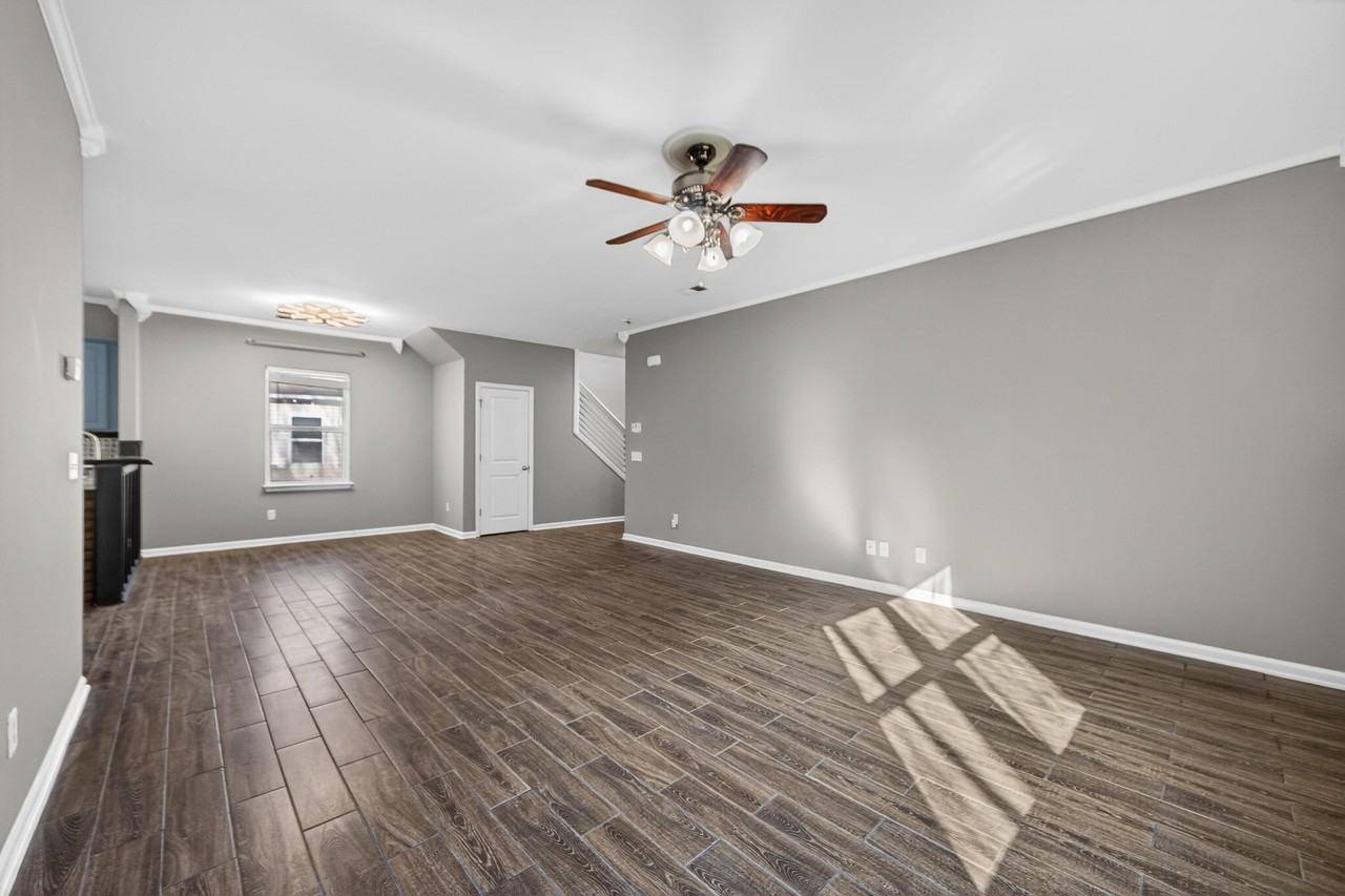 4829 Hawkins Dr - Photo 4 of 27