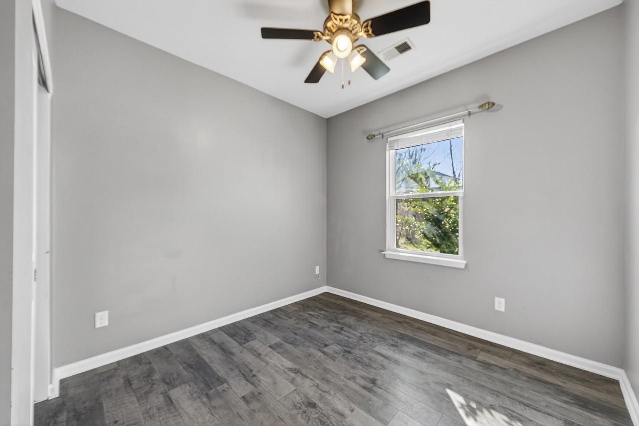 4829 Hawkins Dr - Photo 7 of 27