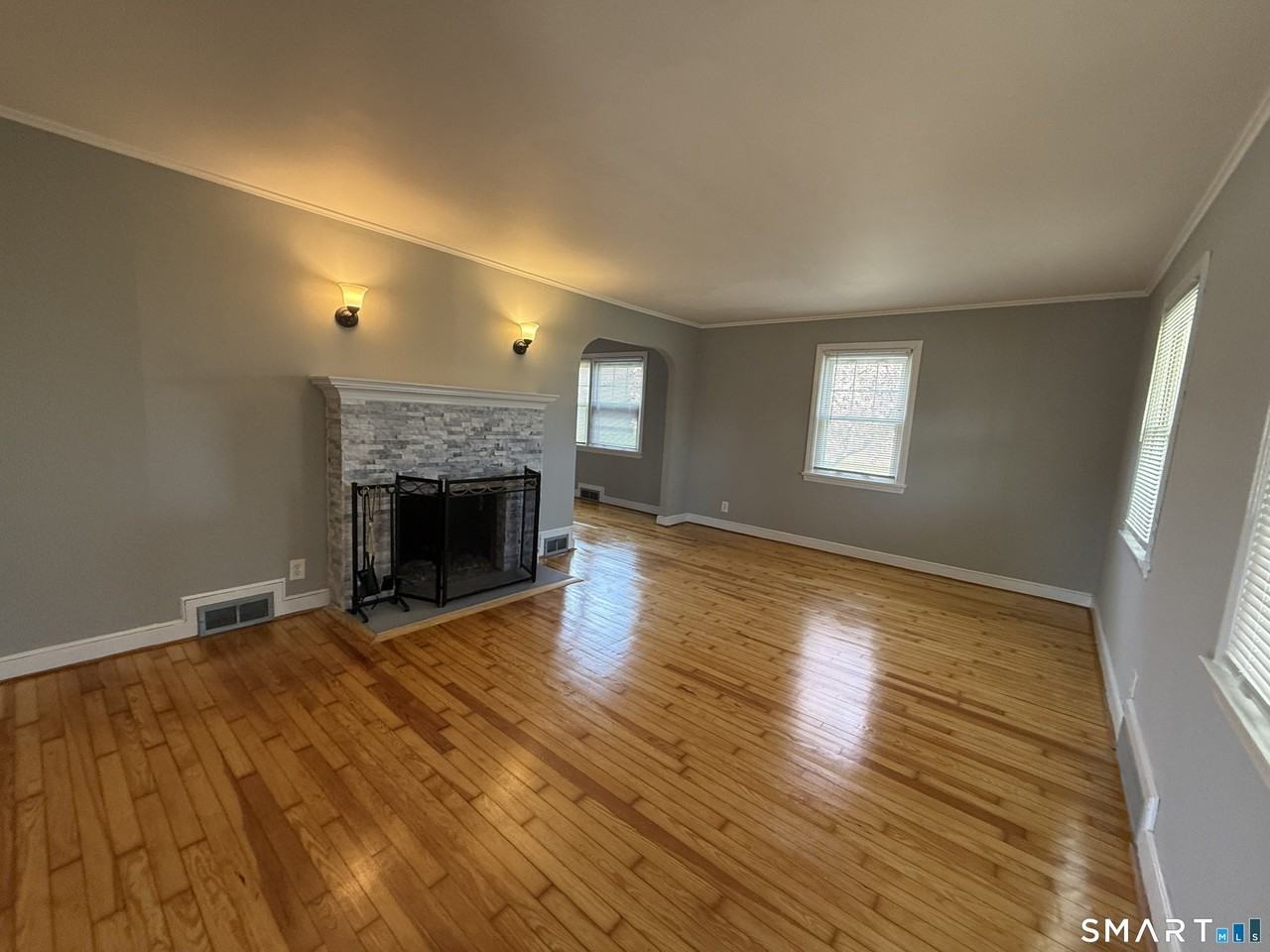 31 Waterbury Rd - Photo 4 of 14