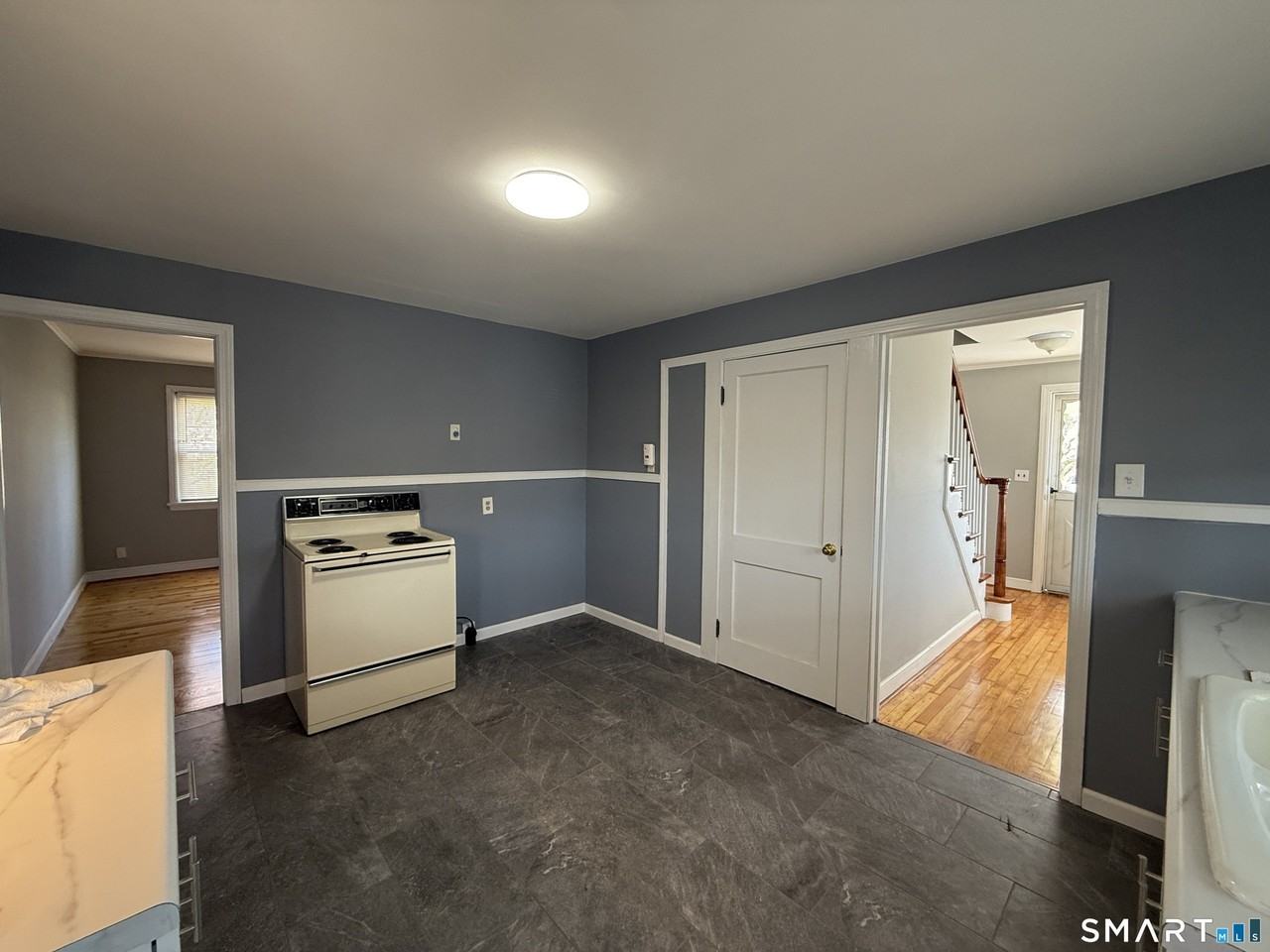 31 Waterbury Rd - Photo 5 of 14