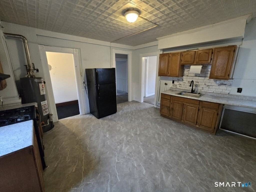 779 E Main St Apt 2nd - Photo 5 of 15