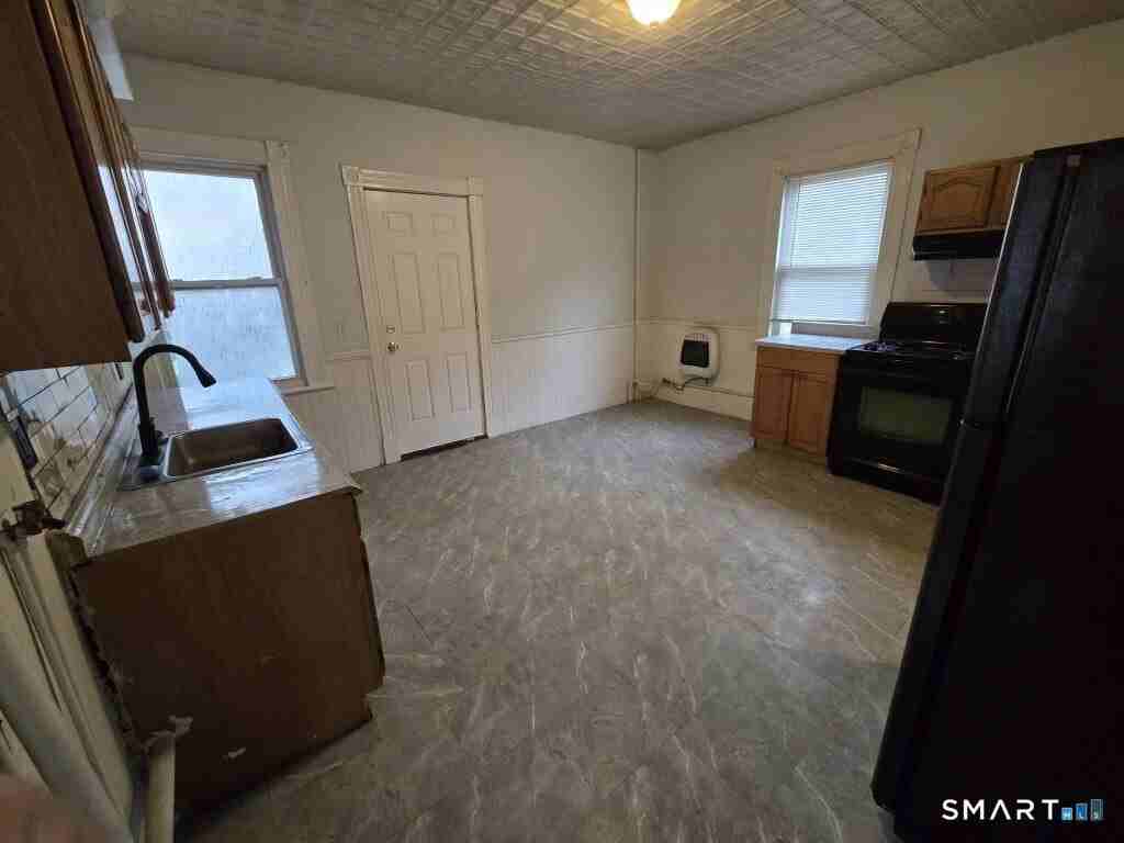 779 E Main St Apt 2nd - Photo 6 of 15