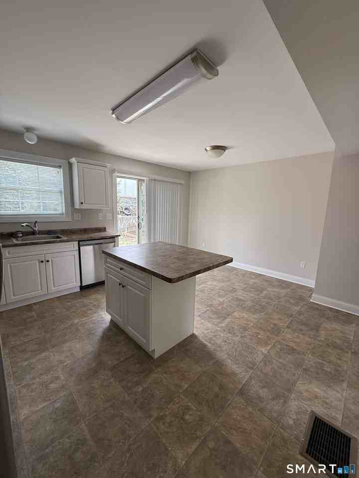 783 Naugatuck Ave - Photo 3 of 14