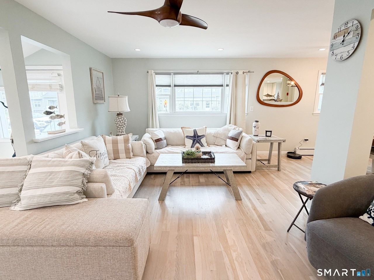 945 E Broadway - Photo 2 of 17