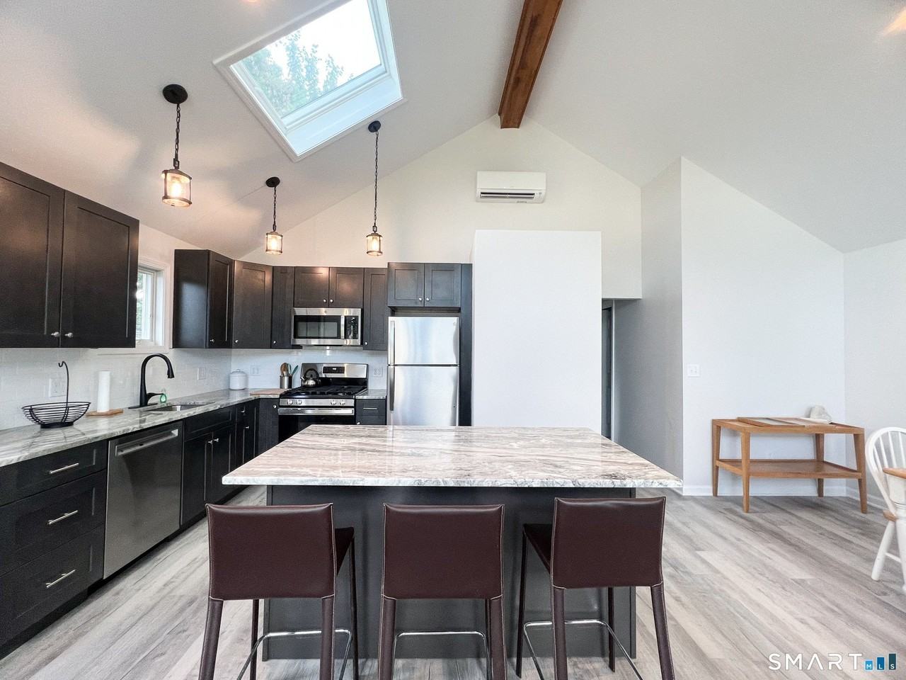 1088 E Broadway - Photo 6 of 15