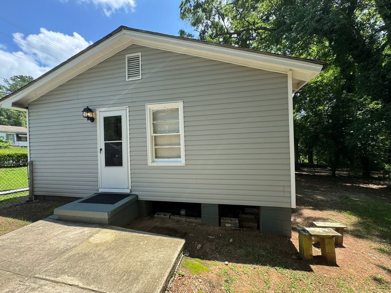 1073 Haywood Rd #1 - Photo 3 of 15