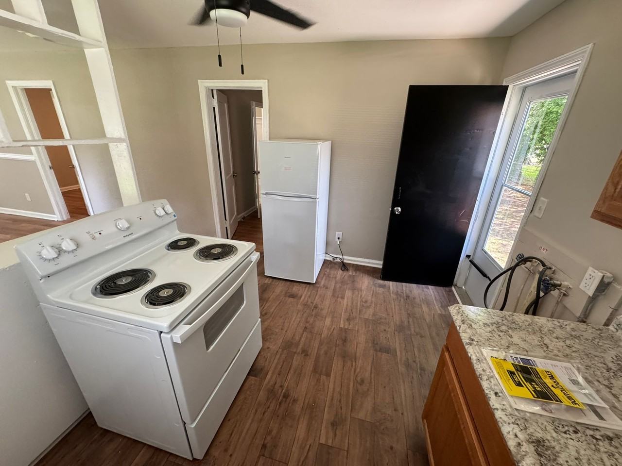 1073 Haywood Rd #1 - Photo 5 of 15