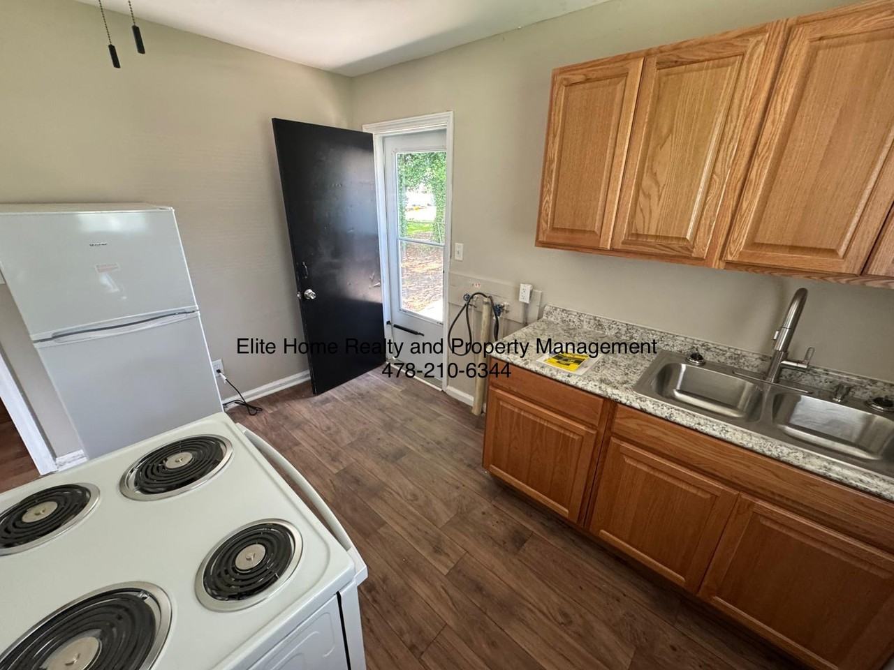 1073 Haywood Rd #1 - Photo 6 of 15