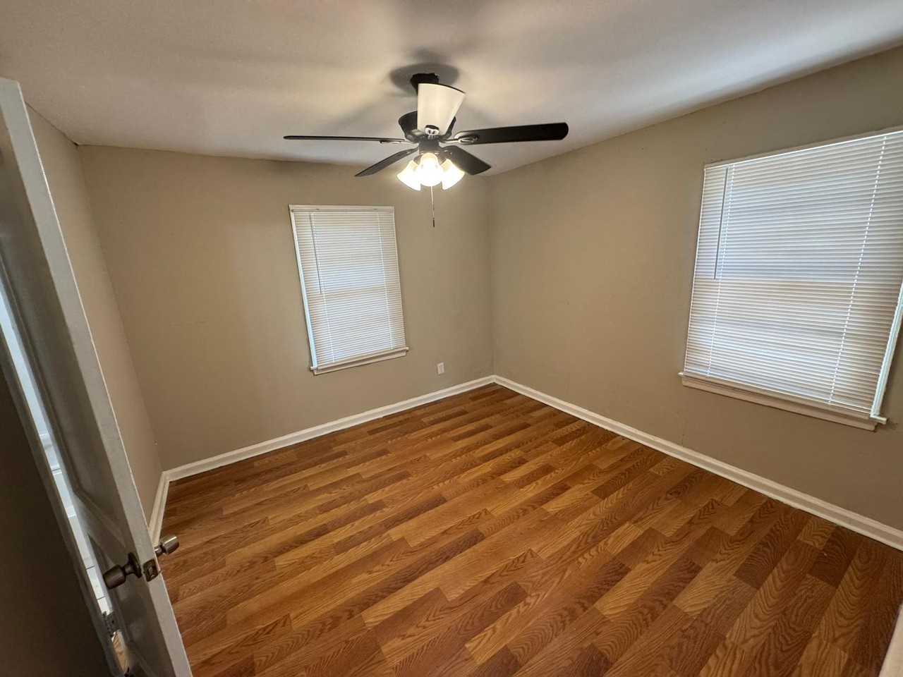 1073 Haywood Rd #1 - Photo 7 of 15