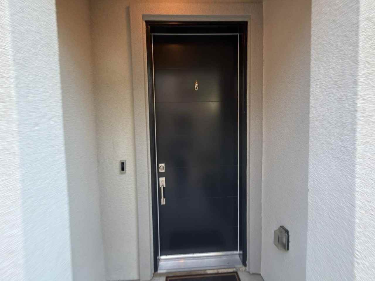 2897 E Tamarind Dr - Photo 3 of 22