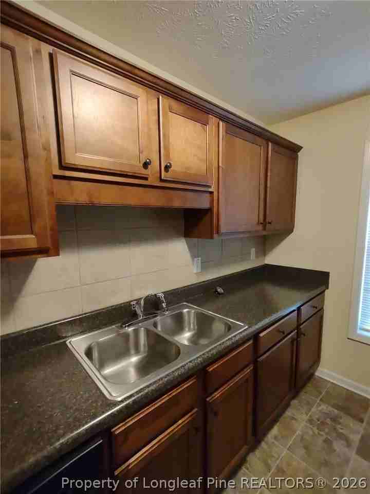 103 Johnny Johnson St Unit B - Photo 6 of 15