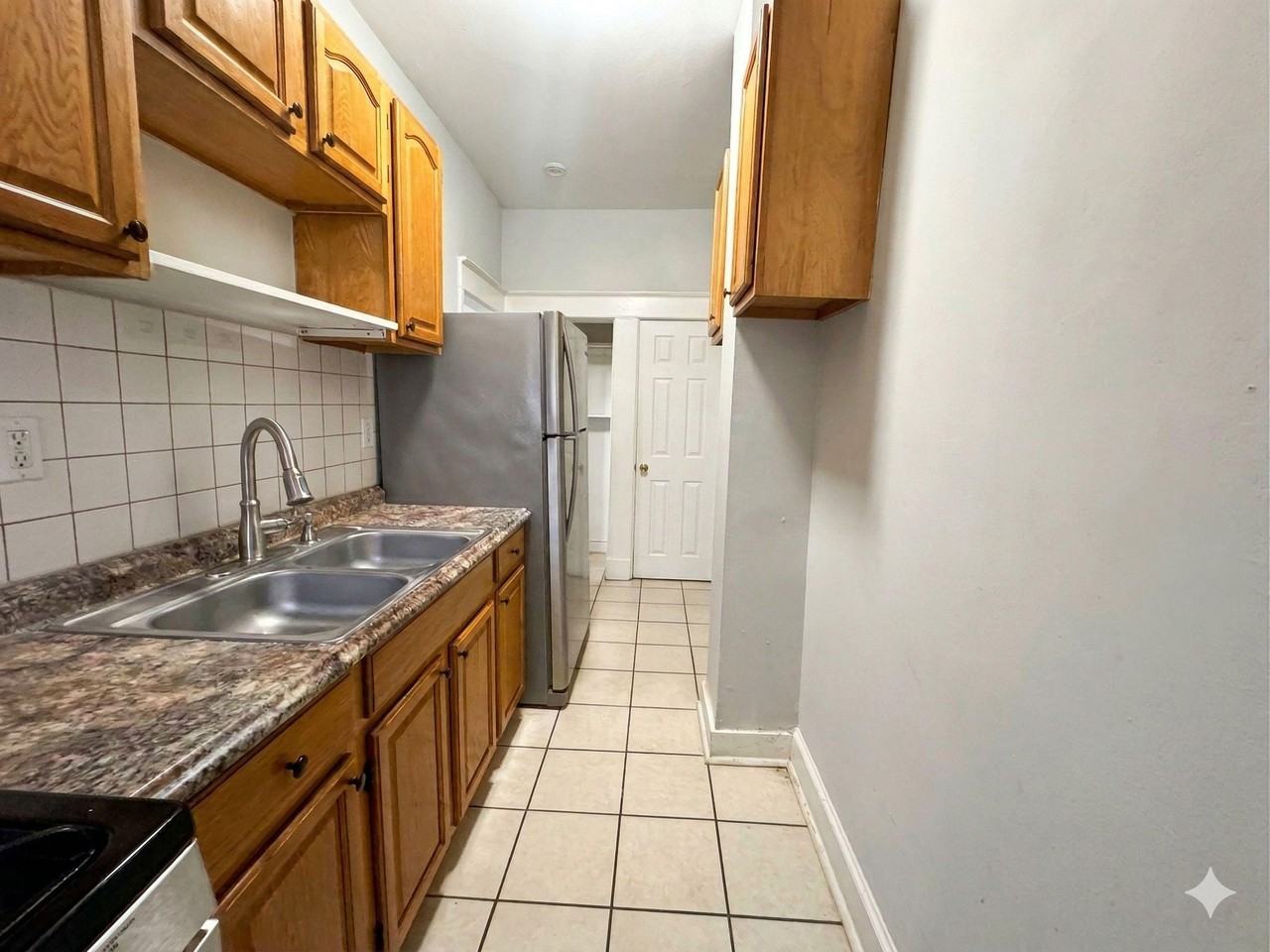 Barclay St - Photo 3 of 7