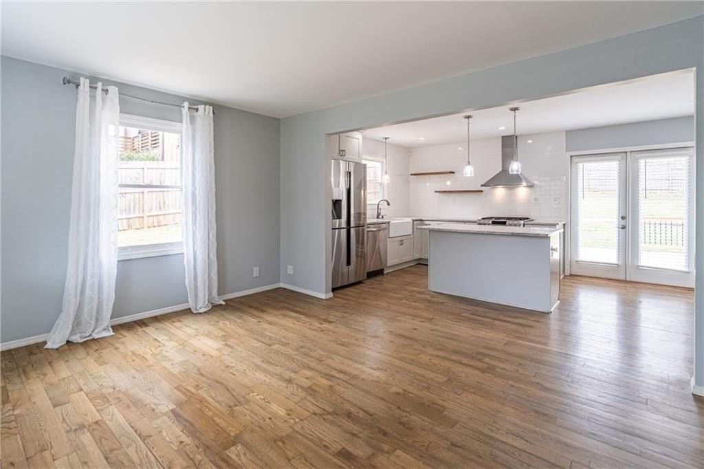 1660 White Oak Way - Photo 7 of 27