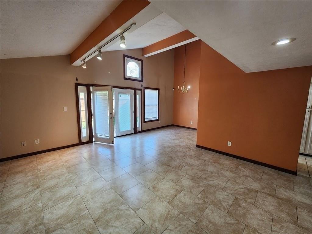 3186 Quincetree Ln - Photo 4 of 24