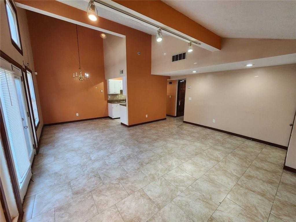 3186 Quincetree Ln - Photo 5 of 24