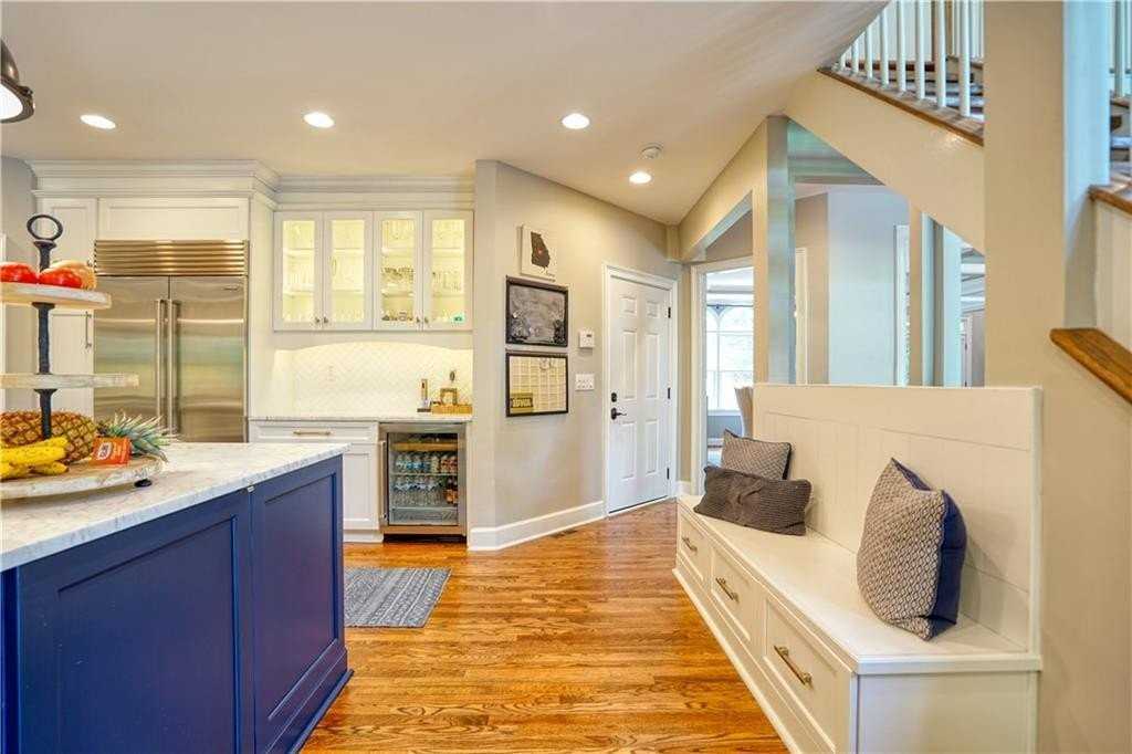 958 Glenverness Dr - Photo 5 of 50