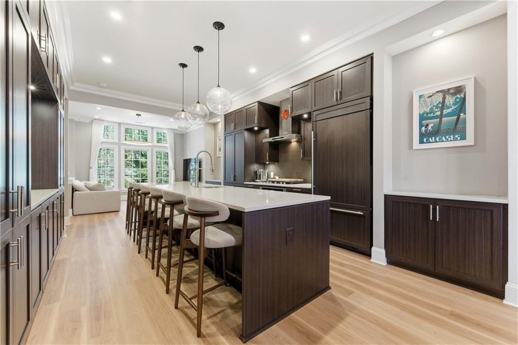 2910 Hermance Dr Ne - Photo 2 of 32