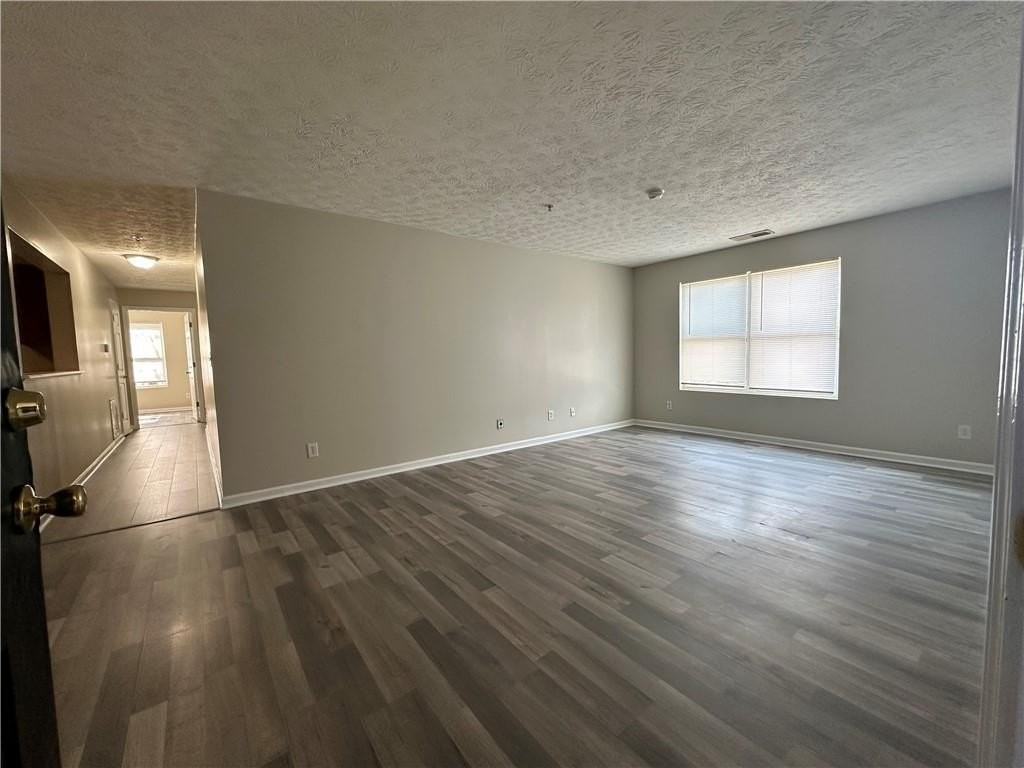 13202 Fairington Ridge Cir - Photo 2 of 18