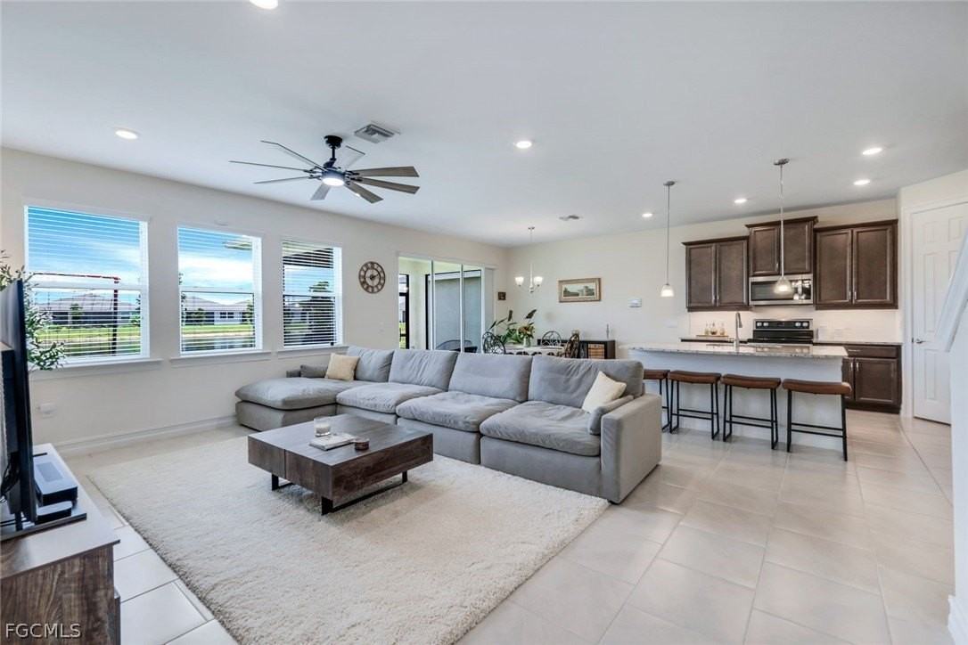 421 Coral Reef Pl - Photo 4 of 50