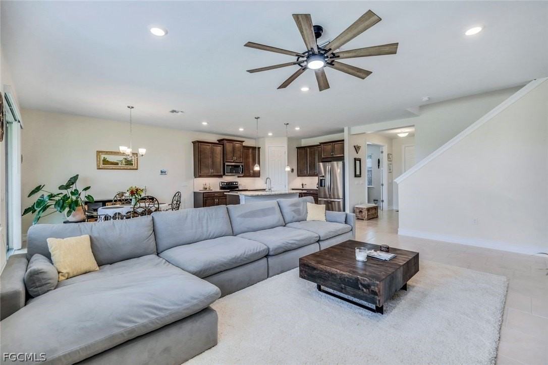 421 Coral Reef Pl - Photo 7 of 50