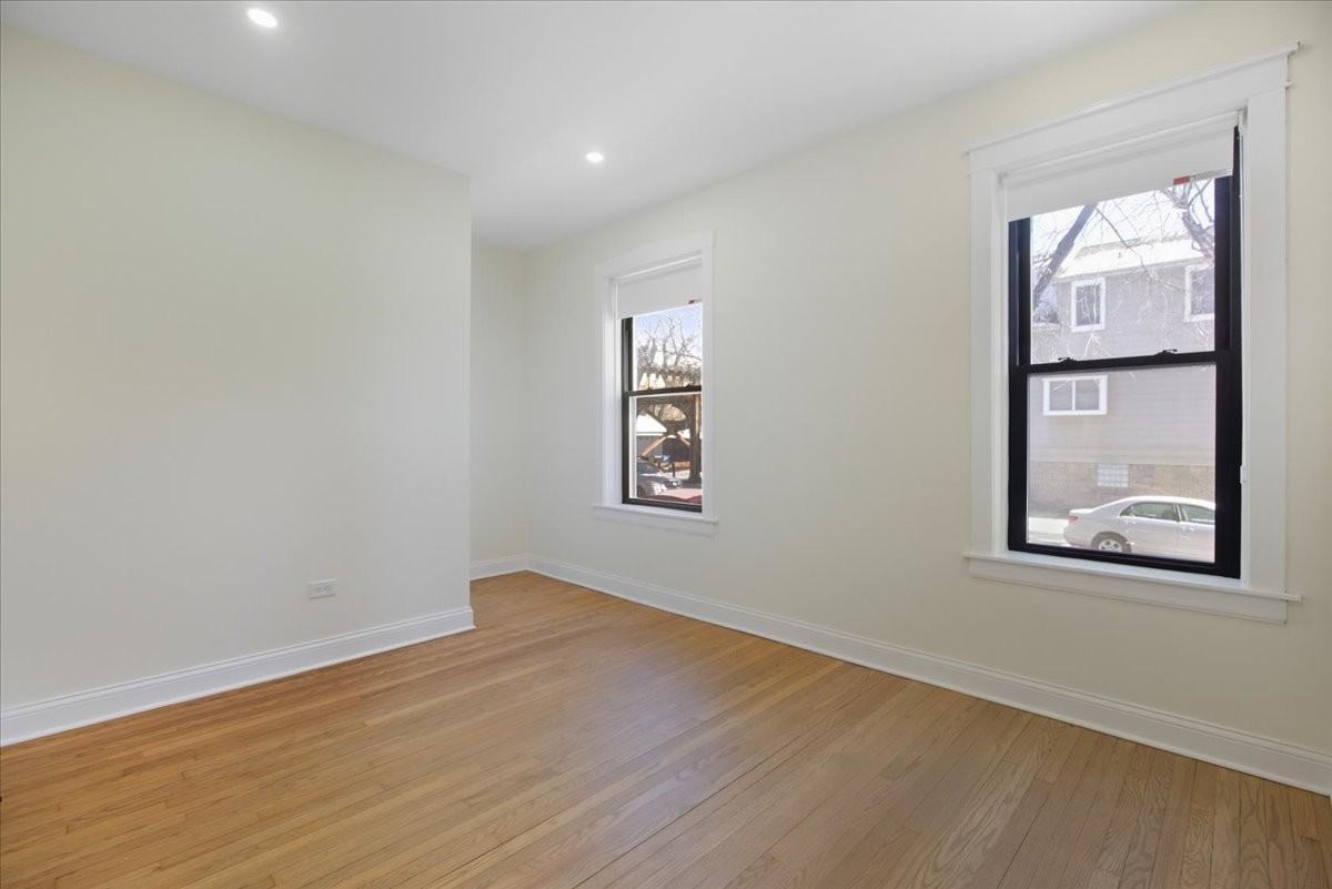 4636 N Hamilton Ave #01 - Photo 6 of 8